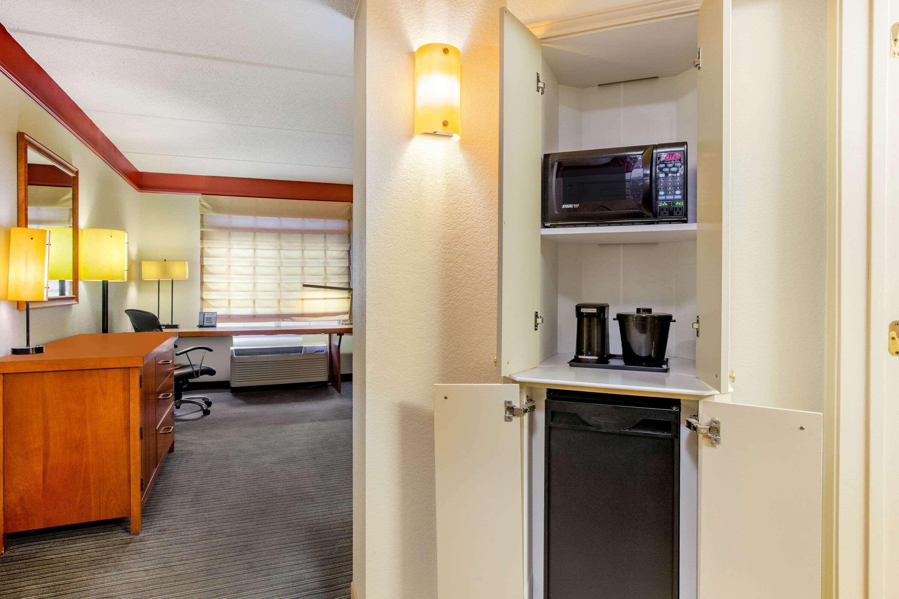 La Quinta By Wyndham Crabtree Hotel 3*