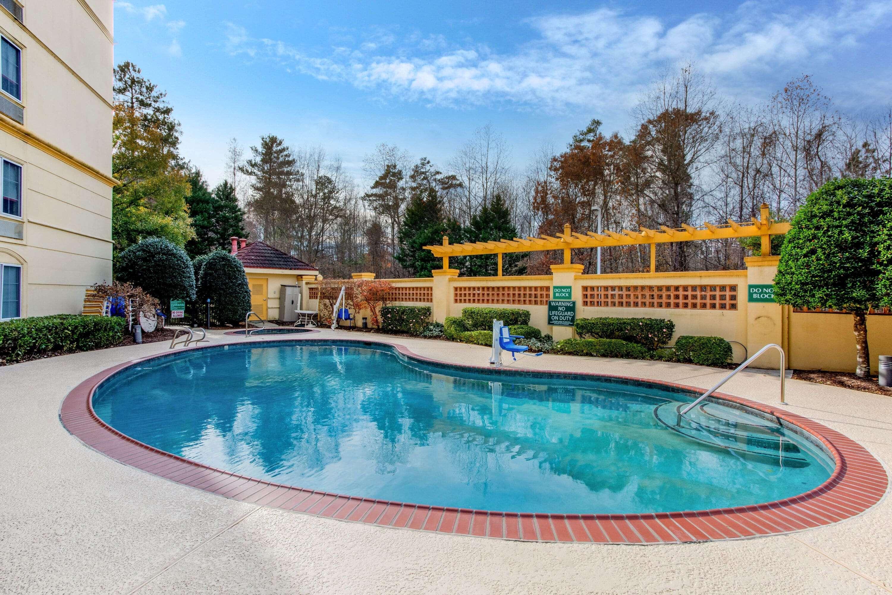 La Quinta By Wyndham Crabtree Hotel
